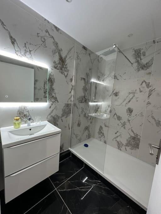 L Appartement Des Parcs Nantais 생헤블랑 외부 사진